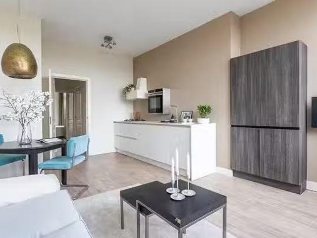 Appartement te koop in Rustenburg en Oostbroek, Zuid Holland