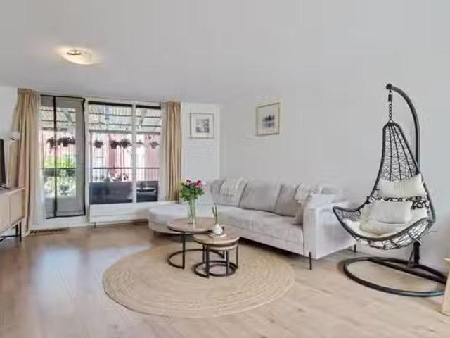 Appartement te koop in Loosduinen, Zuid Holland