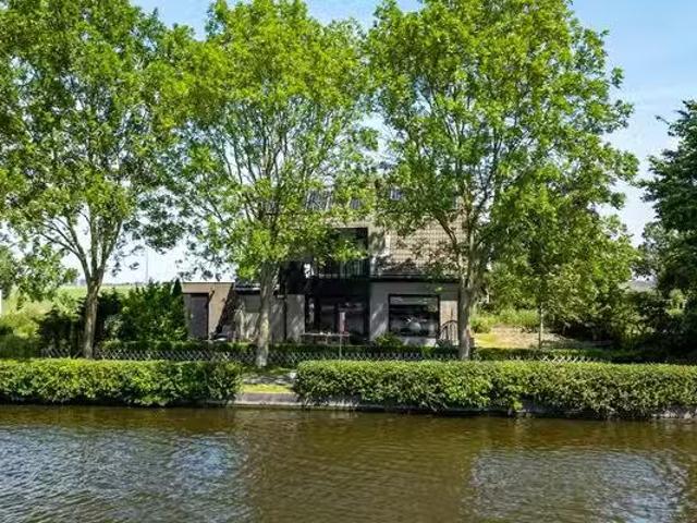 Appartement te koop in Fruitbuurt, Zuid Holland