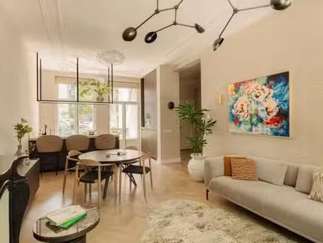 Landhuis te koop in Amsterdam, De Baarsjes