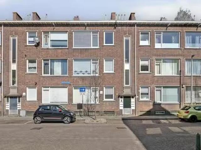 Appartement te koop in Charlois, Rotterdam
