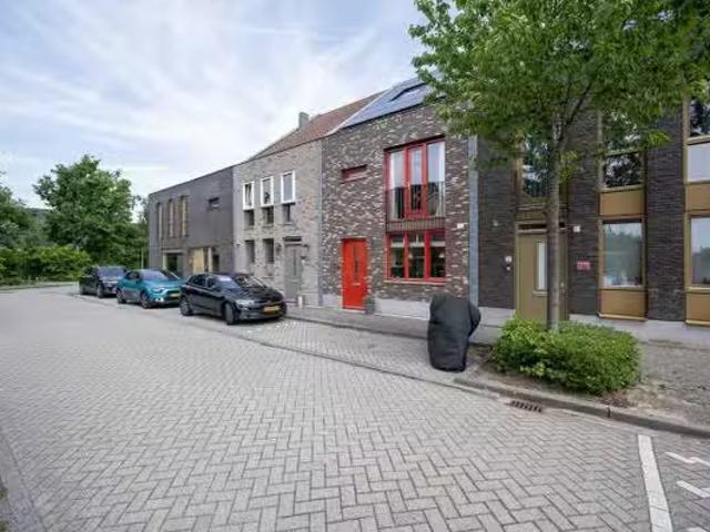 Appartement te koop in Seizoenenbuurt, Almere-haven