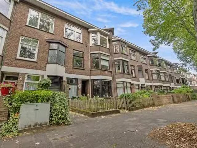 Appartement te koop in Laak, Zuid Holland