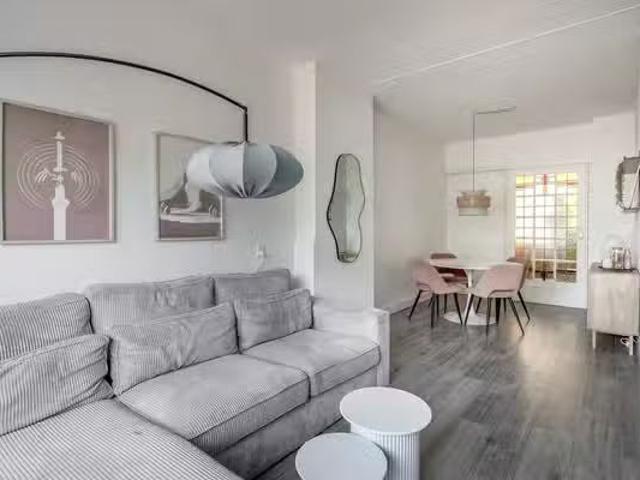 Landhuis te koop in Rotterdam, Schiebroek