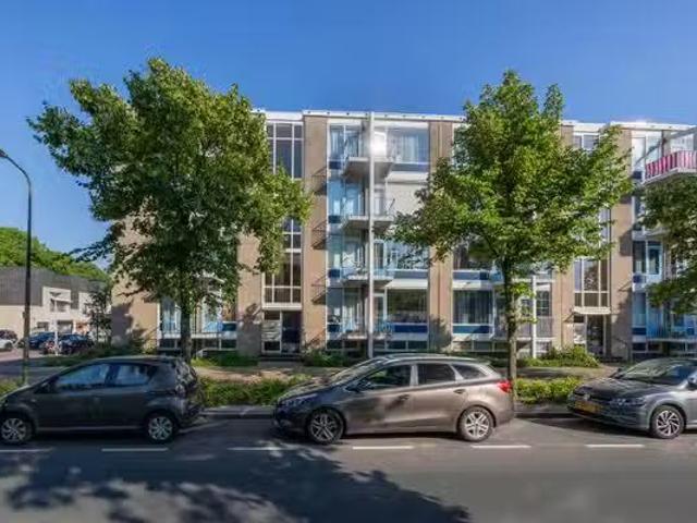 Appartement te koop in Loosduinen, Zuid Holland