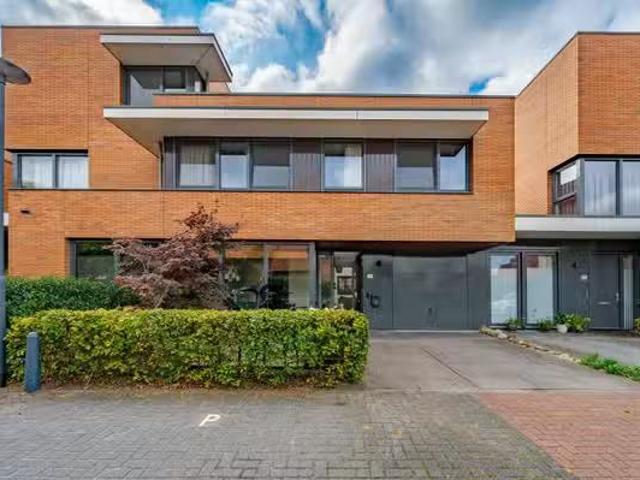 Appartement te koop in Marlot, Den Haag