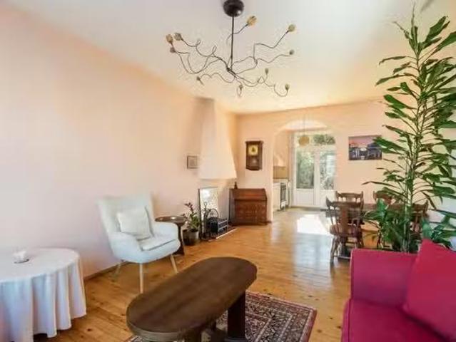 Appartement te koop in Notenbuurt, Den Haag