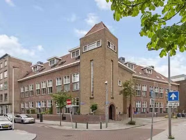 Appartement te koop in Bloemhof, Rotterdam