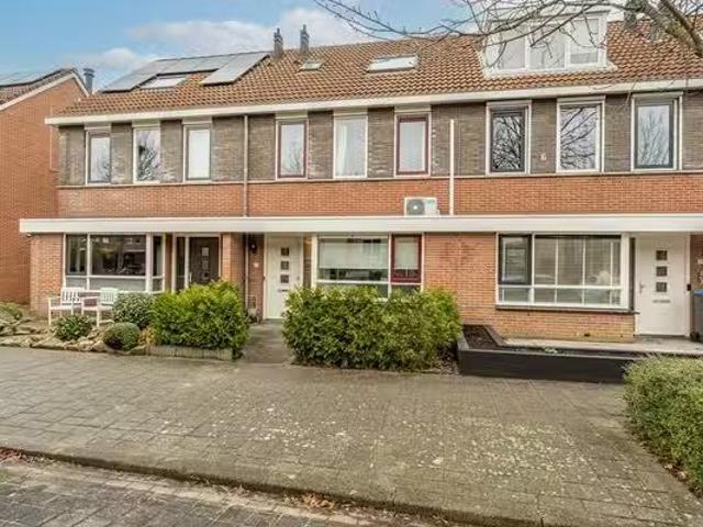 Woning te koop in Charlois, Rotterdam