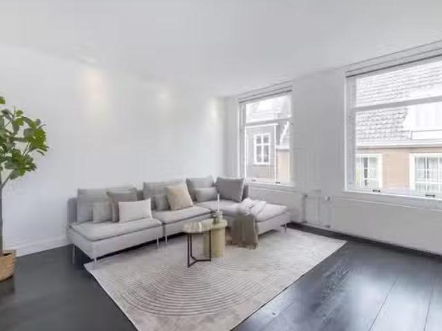 Appartement te koop in Burgwallen-Nieuwe Zijde, Amsterdam