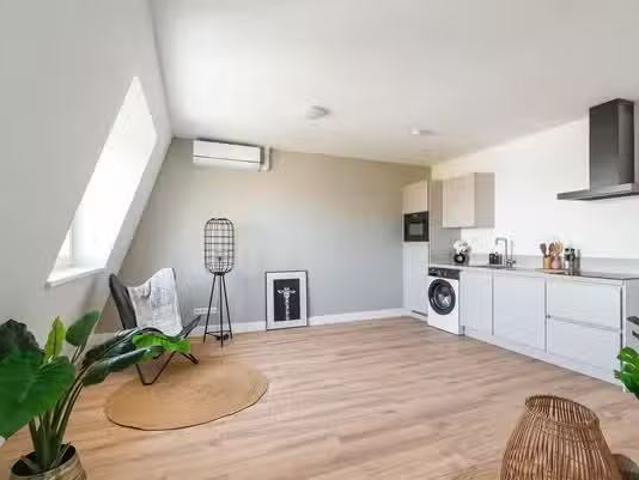 Appartement te koop in Binckhorst, Laak