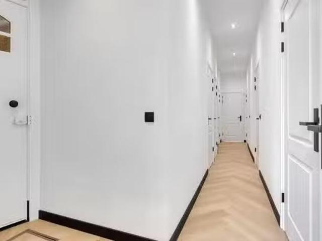 Appartement te koop in Vruchtenbuurt, Zuid Holland
