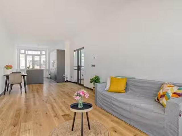 Appartement te koop in Vruchtenbuurt, Zuid Holland