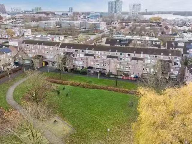 Appartement te koop in Filmwijk, Almere-haven