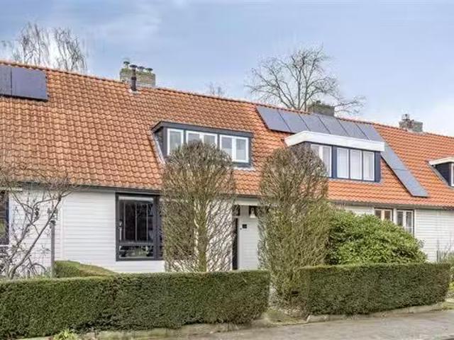 Appartement te koop in Stratum, Noord Brabant