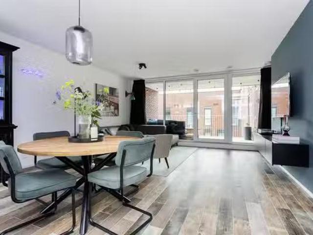 Appartement te koop in Oud-IJsselmonde, Rotterdam