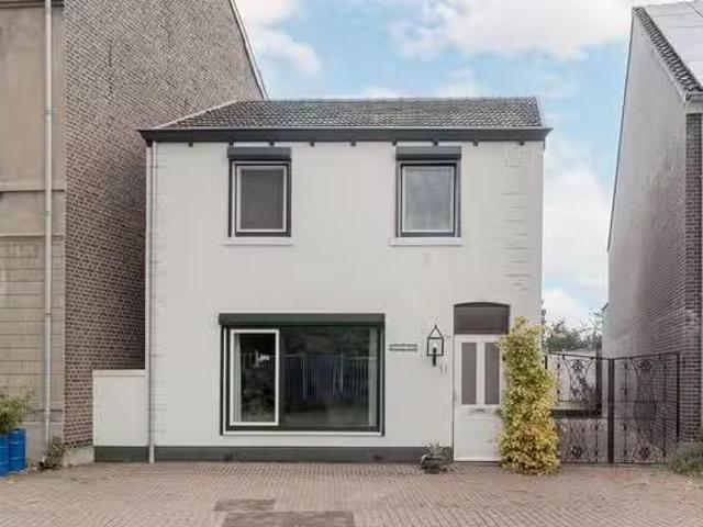 Appartement te koop in Wyckerpoort, Limburg