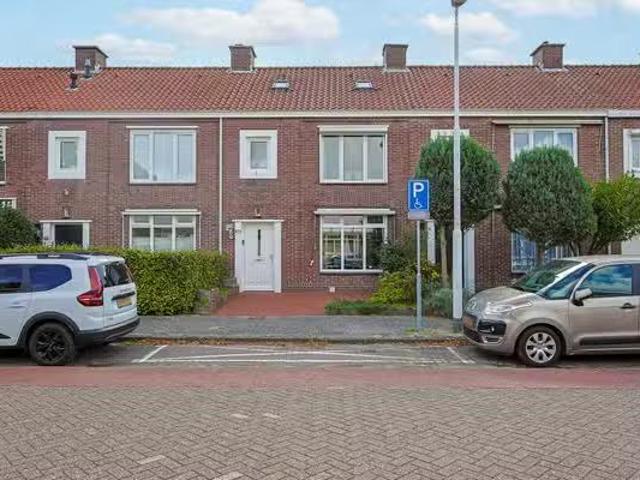 Appartement te koop in Zeeheldenkwartier, Zuid Holland