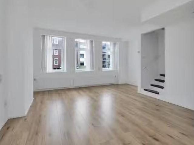 Appartement te koop in Oud-Mathenesse, Rotterdam