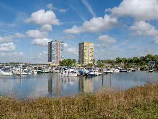Appartement te koop in IJsselmonde, Rotterdam