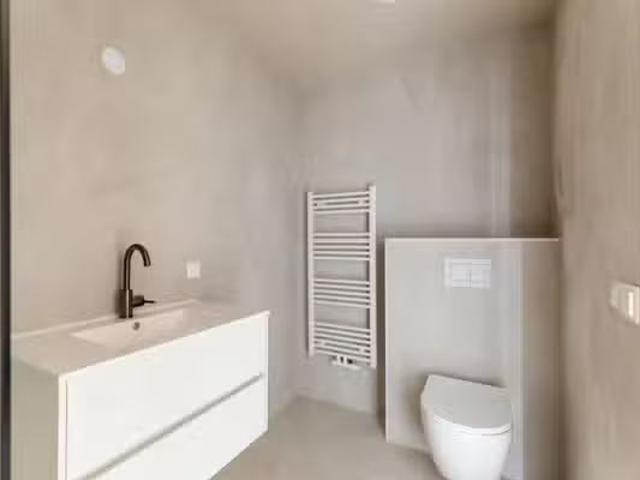 Appartement te koop in Bloemhof, Rotterdam