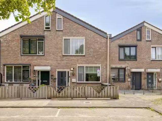 Appartement te koop in IJsselmonde, Rotterdam