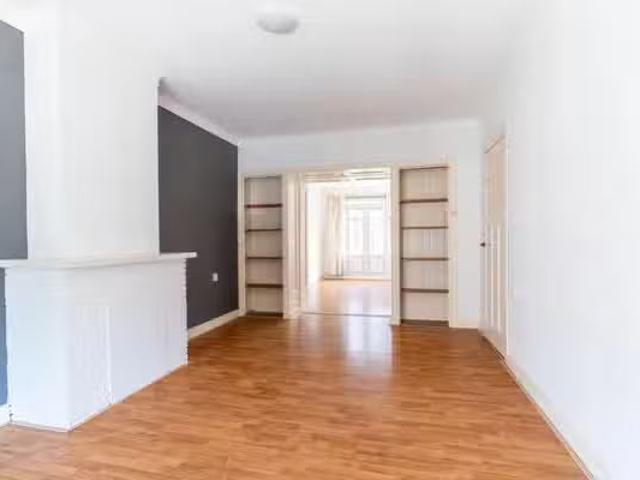 Woning te koop in Den Haag, Leyenburg