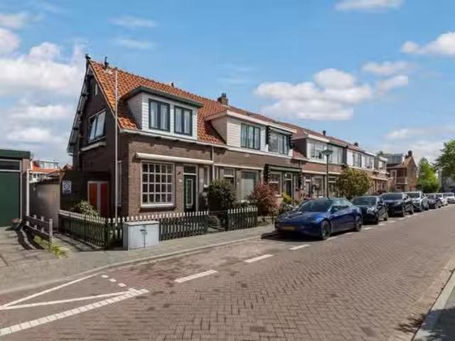 Landhuis te koop in Vlaardingen, Kruidenbuurt