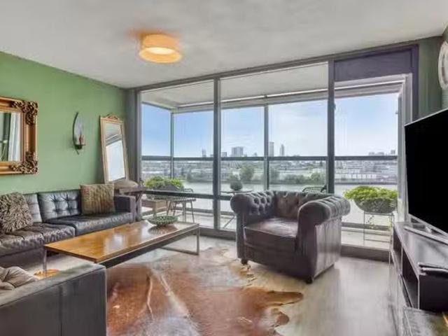 Appartement te koop in Kop van Zuid-Entrepot, Rotterdam