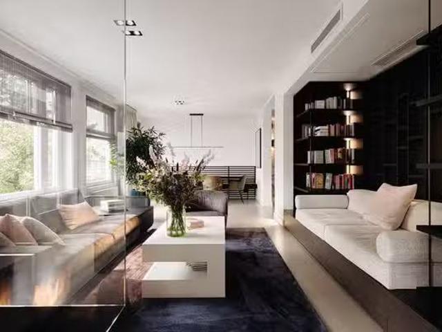 Appartement te koop in Zuid, Amsterdam