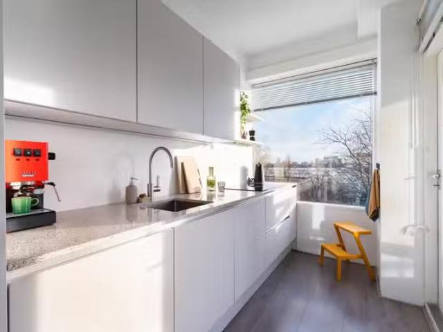 Appartement te koop in Struisenburg, Rotterdam