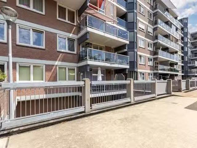 Appartement te koop in Zuid-Schalkwijk, Haarlem