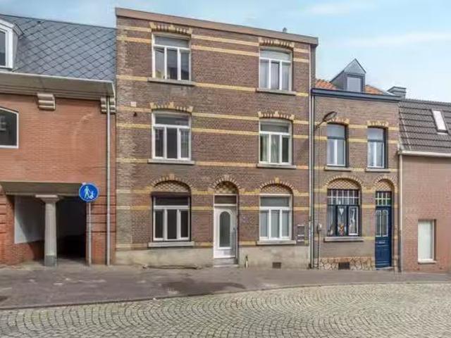 Appartement te koop in Wyckerpoort, Limburg