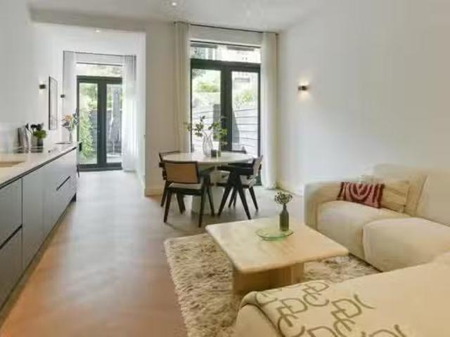 Landhuis te koop in Amsterdam, Oost