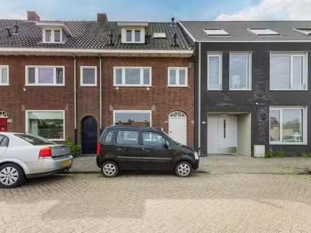 Landhuis te koop in Eindhoven, Schoot