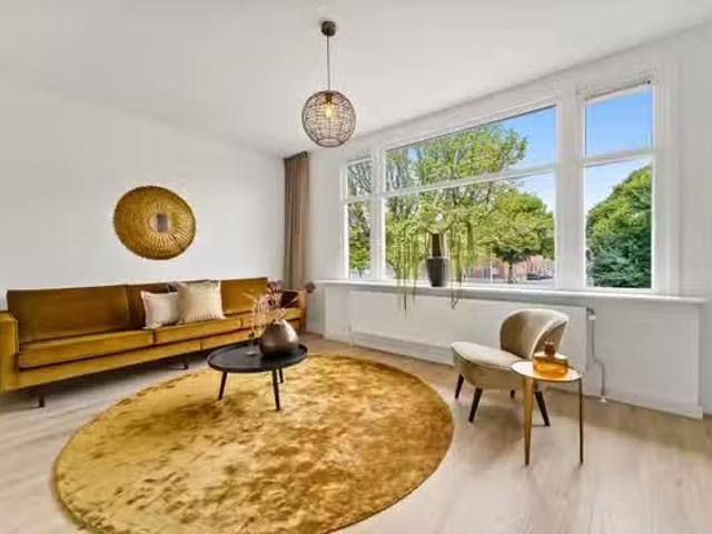 Appartement te koop in Bomenbuurt, Zuid Holland