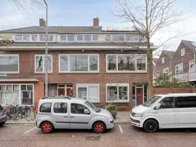 Woning te koop in Charlois, Rotterdam