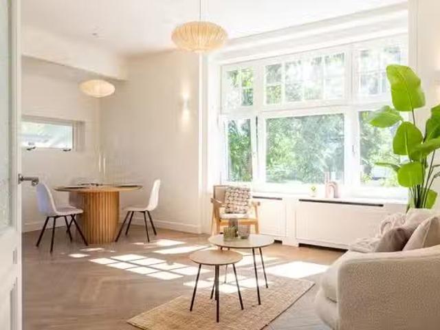 Landhuis te koop in Den Haag, Belgisch Park