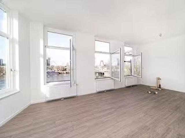 Appartement te koop in Kop van Zuid-Entrepot, Rotterdam
