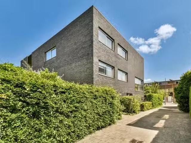 Appartement te koop in Hillegersberg-Schiebroek, Rotterdam