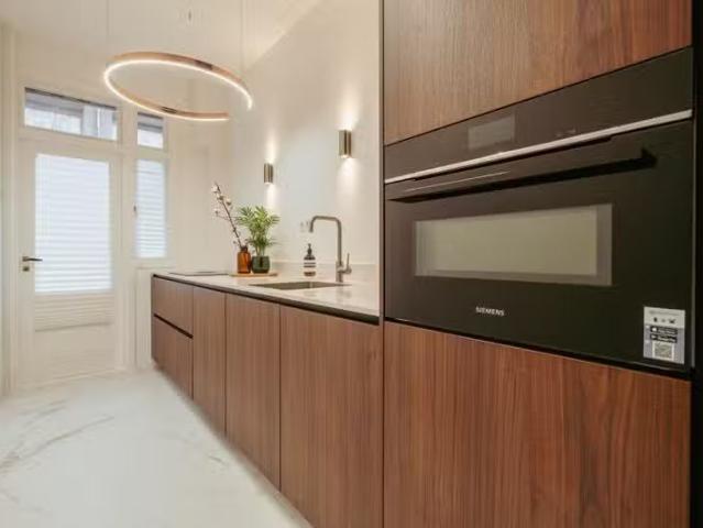 Appartement te koop in Zuid, Amsterdam