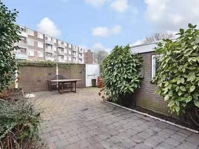 Appartement te koop in Loosduinen, Zuid Holland