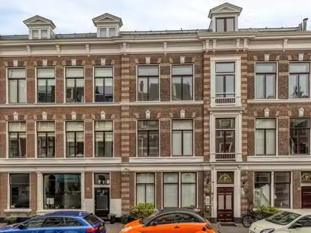 Appartement te koop in Zeeheldenkwartier, Den Haag