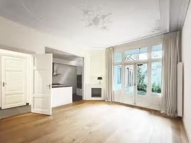 Appartement te koop in Zeeheldenkwartier, Zuid Holland