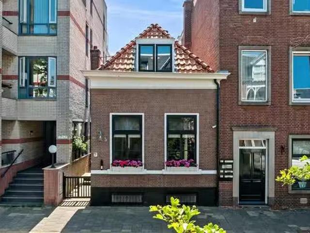 Appartement te koop in Scheveningen, Zuid Holland