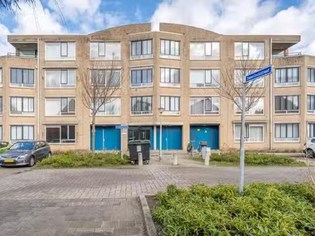 Appartement te koop in Het Lage Land, Rotterdam