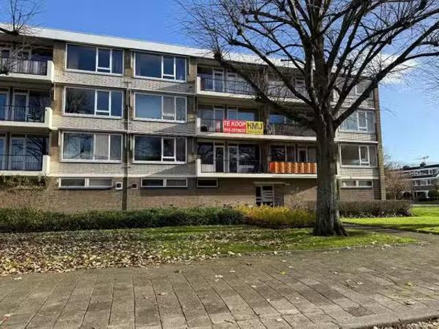 Appartement te koop in Het Lage Land, Rotterdam
