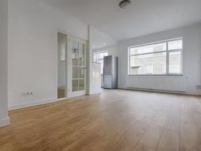 Appartement te koop in Bezuidenhout, Zuid Holland