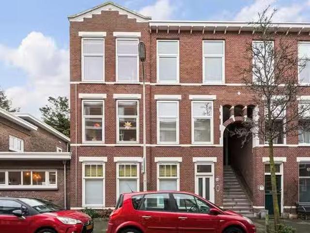 Appartement te koop in Zeeheldenkwartier, Den Haag