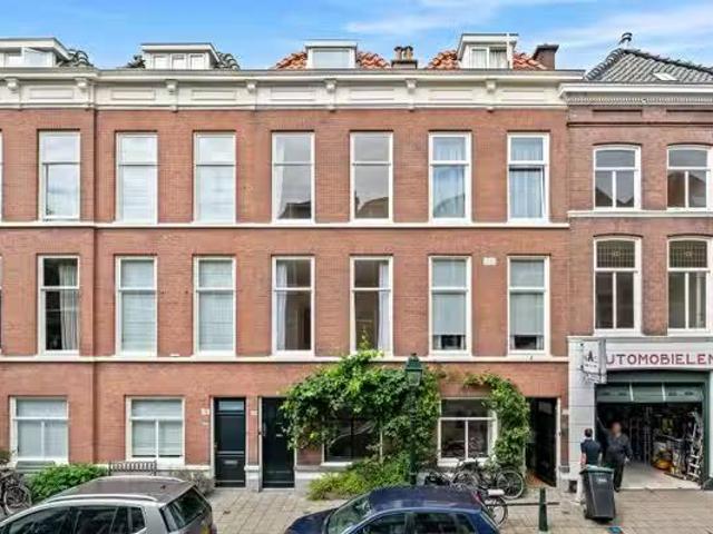 Appartement te koop in Zeeheldenkwartier, Zuid Holland